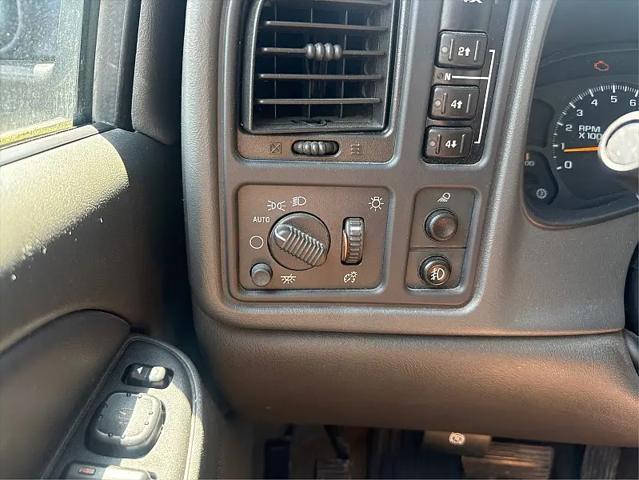 2004 Chevrolet Silverado 2500HD LS