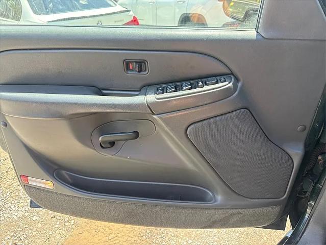 2004 Chevrolet Silverado 2500HD LS