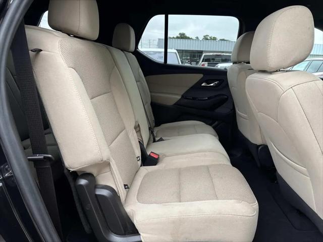 2023 Chevrolet Traverse AWD LS