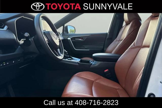 2024 Toyota RAV4 Hybrid SE