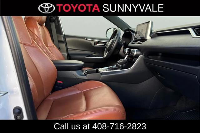 2024 Toyota RAV4 Hybrid SE