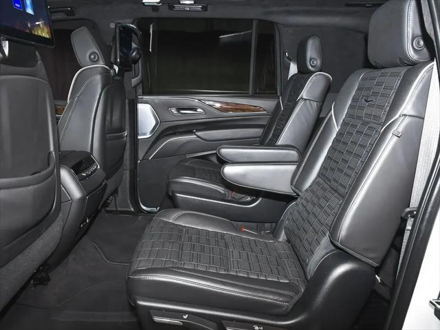 2023 Cadillac Escalade ESV Sport Platinum