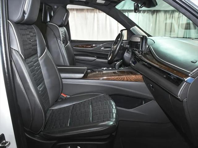 2023 Cadillac Escalade ESV Sport Platinum