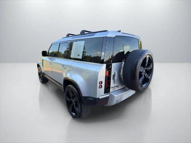 2023 Land Rover Defender 110 SE