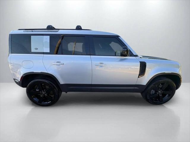 2023 Land Rover Defender 110 SE