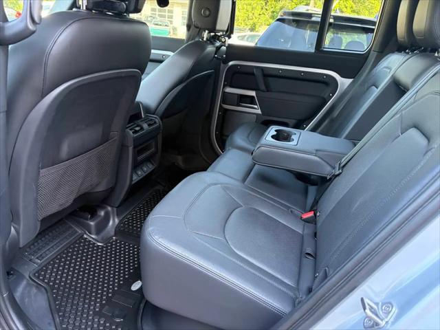 2023 Land Rover Defender 110 SE