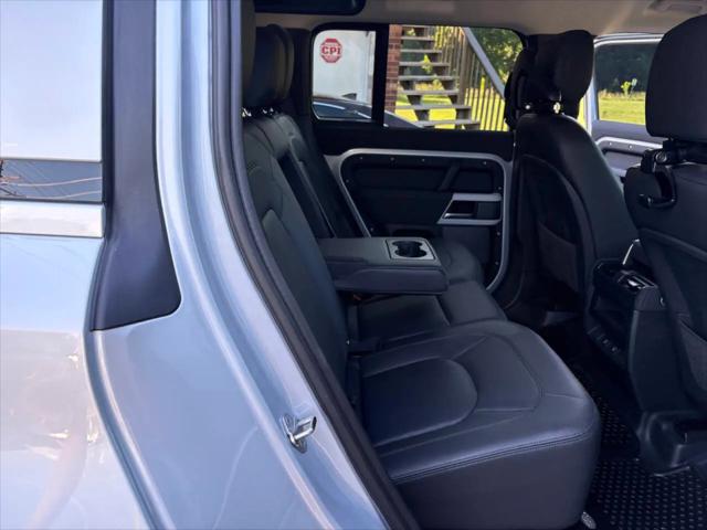 2023 Land Rover Defender 110 SE