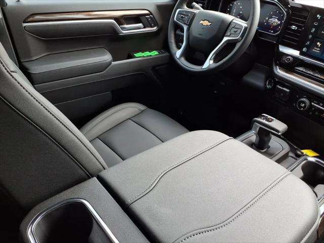 2026 Chevrolet Silverado 1500 4WD Crew Cab Standard Bed LT