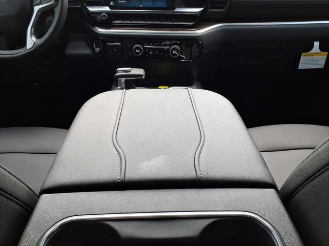 2026 Chevrolet Silverado 1500 4WD Crew Cab Standard Bed LT