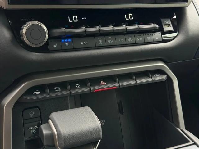 2026 Toyota Tundra Platinum Hybrid CrewMax 5.5' Bed