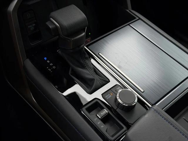 2026 Toyota Tundra Platinum Hybrid CrewMax 5.5' Bed