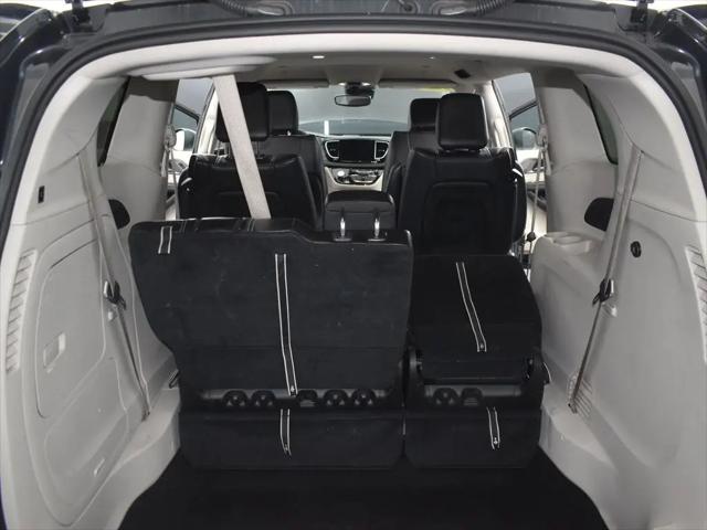 2023 Chrysler Pacifica Hybrid Touring L