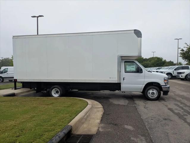 2027 Ford E-Series Cutaway E-450