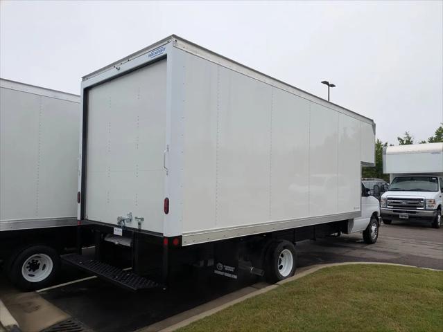 2027 Ford E-Series Cutaway E-450