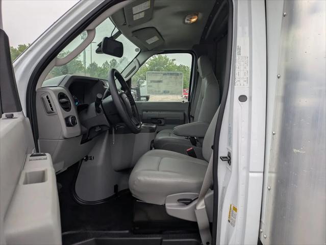 2027 Ford E-Series Cutaway E-450