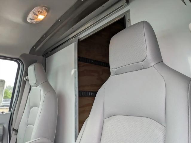 2027 Ford E-Series Cutaway E-450