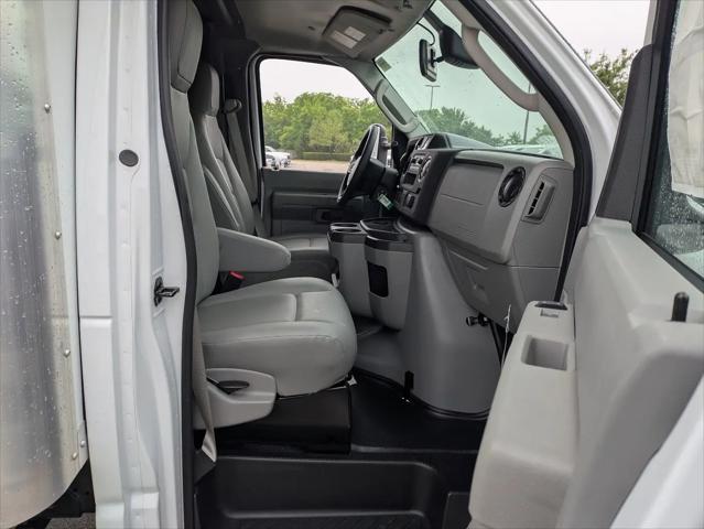 2027 Ford E-Series Cutaway E-450