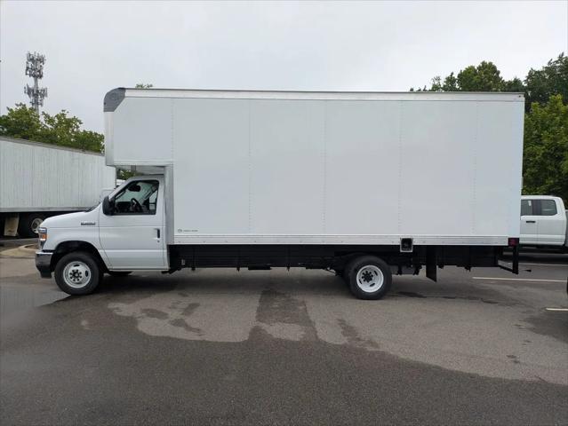 2027 Ford E-Series Cutaway E-450