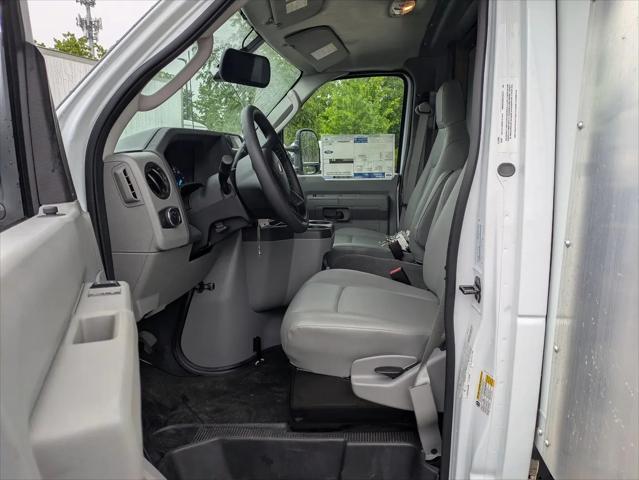 2027 Ford E-Series Cutaway E-450