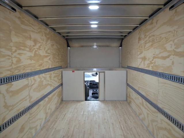 2027 Ford E-Series Cutaway E-450
