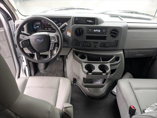 2027 Ford E-Series Cutaway E-450