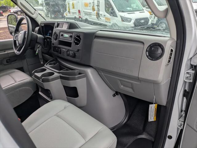 2027 Ford E-Series Cutaway E-450