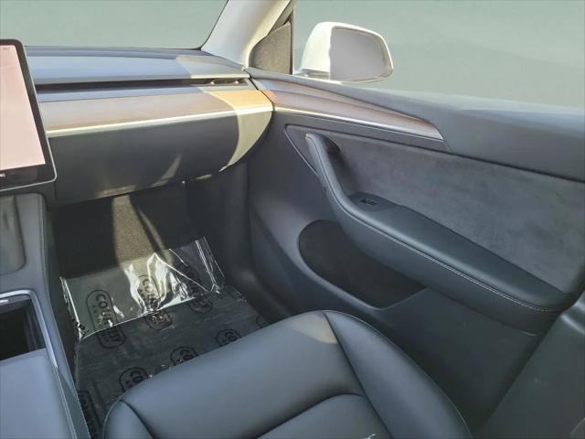 2025 Tesla Model Y Long Range Dual Motor Rear-Wheel Drive