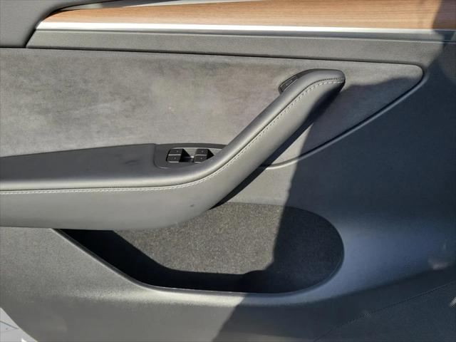 2025 Tesla Model Y Long Range Dual Motor Rear-Wheel Drive