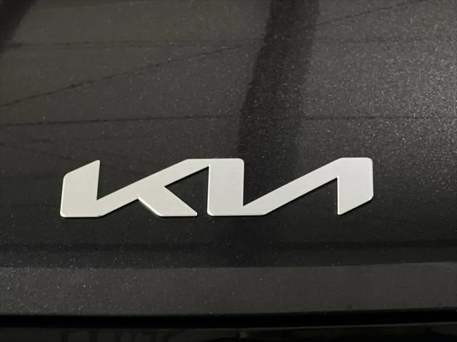 2025 Kia Carnival MPV LXS