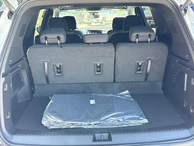 2026 Chevrolet Traverse FWD LT