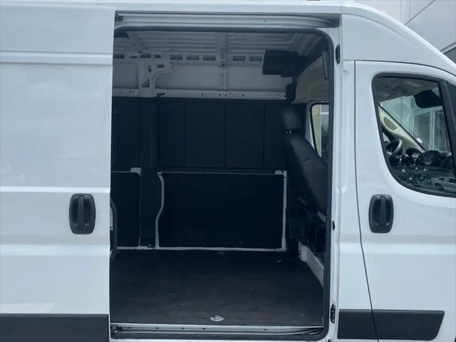 2025 Ram ProMaster 2500 Cargo Van Tradesman High Roof 159" WB w/Pass Seat