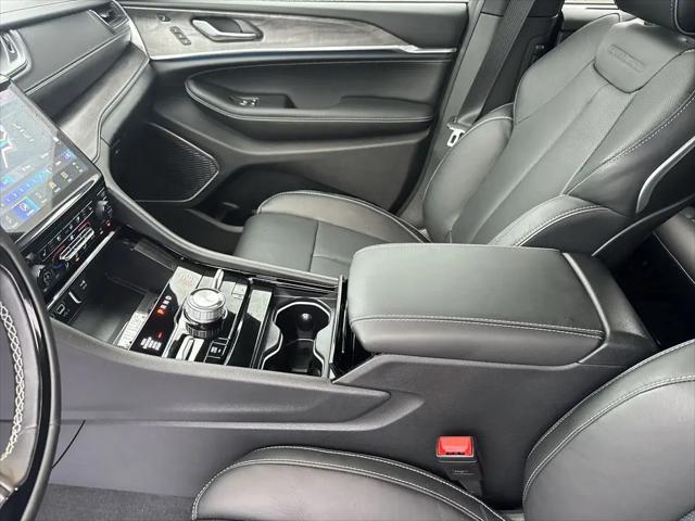 2025 Jeep Grand Cherokee L Overland 4x4