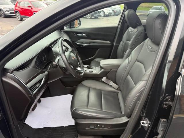2023 Cadillac XT4 FWD Premium Luxury