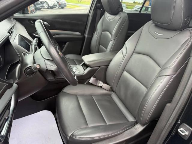2023 Cadillac XT4 FWD Premium Luxury