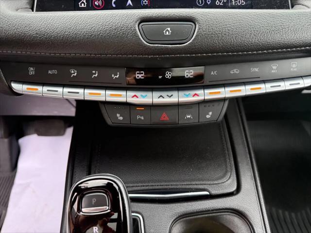 2023 Cadillac XT4 FWD Premium Luxury
