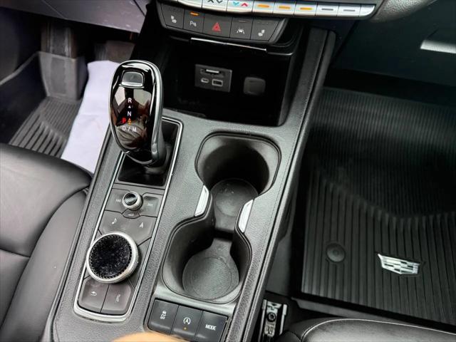2023 Cadillac XT4 FWD Premium Luxury