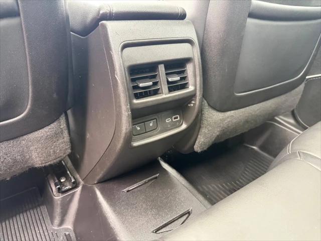 2023 Cadillac XT4 FWD Premium Luxury