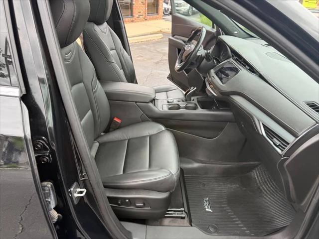 2023 Cadillac XT4 FWD Premium Luxury