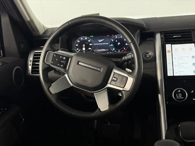 2024 Land Rover Discovery P300 S