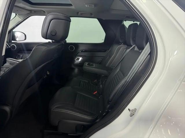2024 Land Rover Discovery P300 S