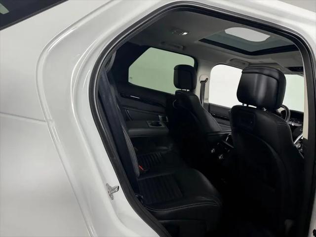 2024 Land Rover Discovery P300 S