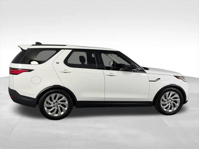2024 Land Rover Discovery P300 S