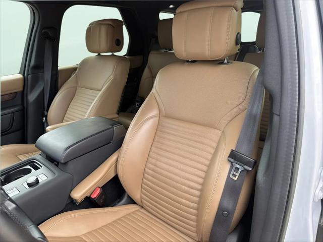 2023 Land Rover Discovery P360 Metropolitan Edition