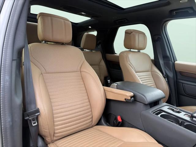 2023 Land Rover Discovery P360 Metropolitan Edition