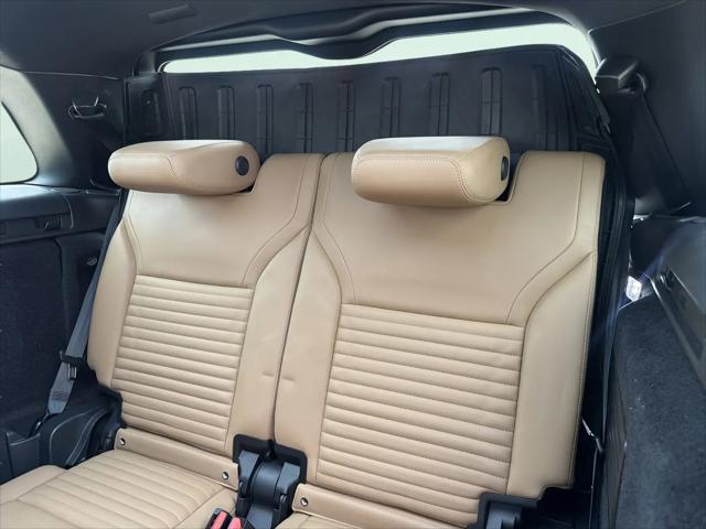 2023 Land Rover Discovery P360 Metropolitan Edition