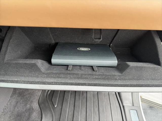 2023 Land Rover Discovery P360 Metropolitan Edition
