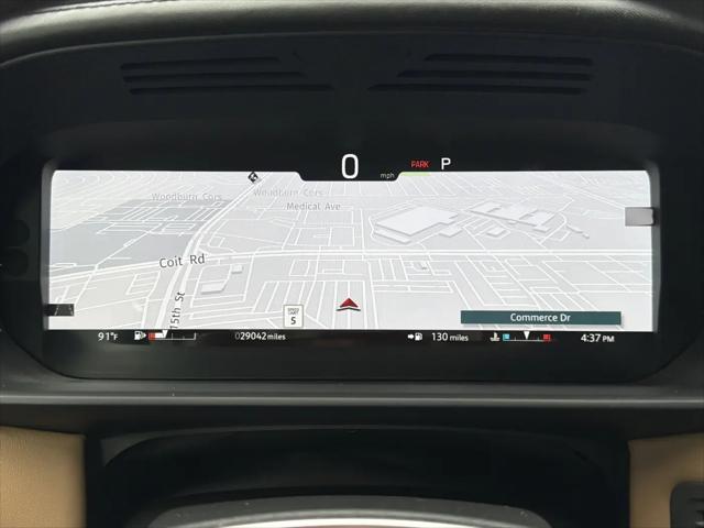 2023 Land Rover Discovery P360 Metropolitan Edition