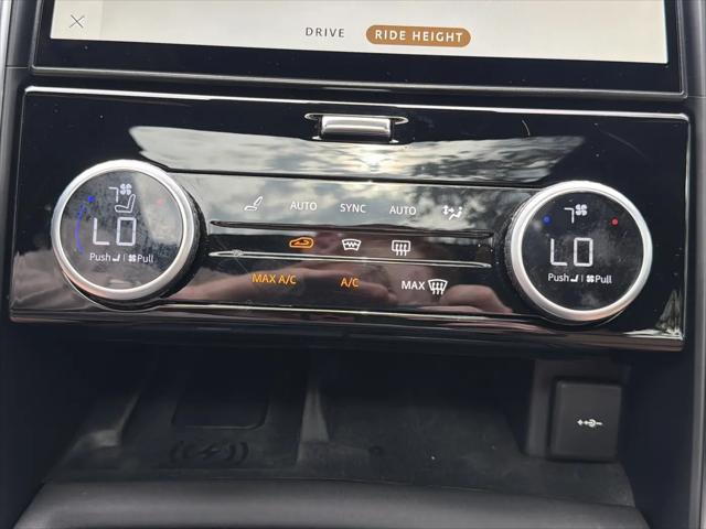 2023 Land Rover Discovery P360 Metropolitan Edition
