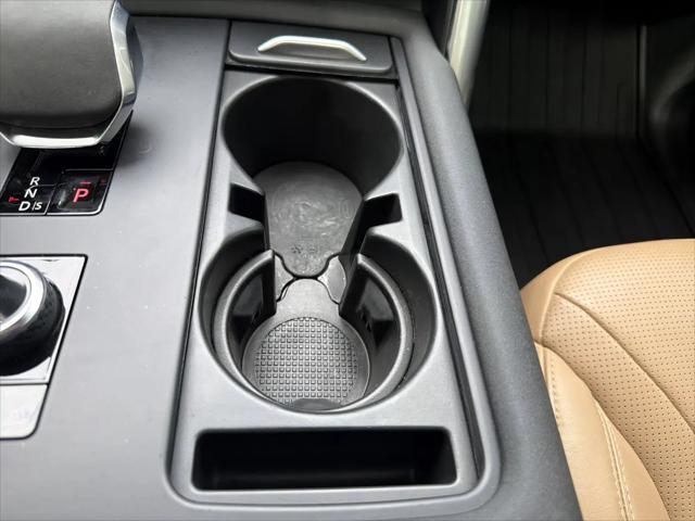 2023 Land Rover Discovery P360 Metropolitan Edition