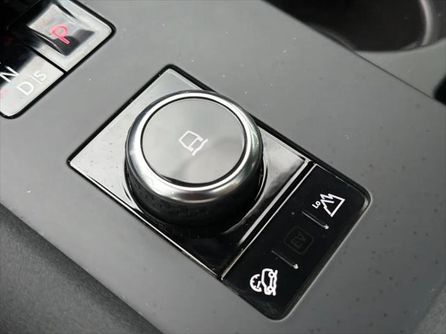 2023 Land Rover Discovery P360 Metropolitan Edition